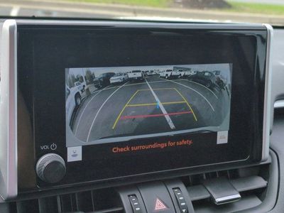 2025 Toyota RAV4 - Photo 13