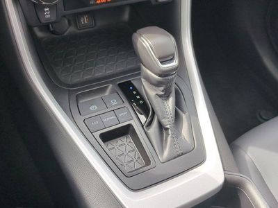 2025 Toyota RAV4 - Photo 14