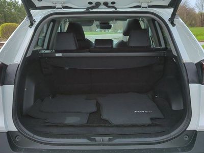 2025 Toyota RAV4 - Photo 16