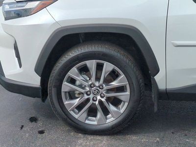 2025 Toyota RAV4 - Photo 7