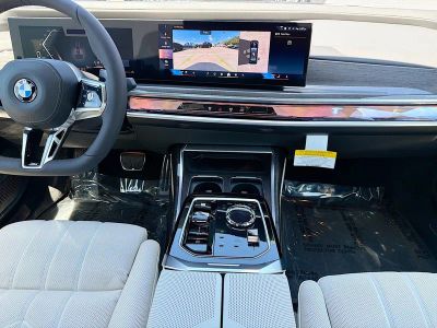2026 BMW 7 Series — photo 19 view