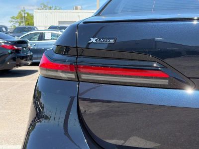 2026 BMW 7 Series — photo 10 view