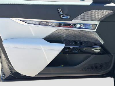 2026 BMW 7 Series — photo 22 view
