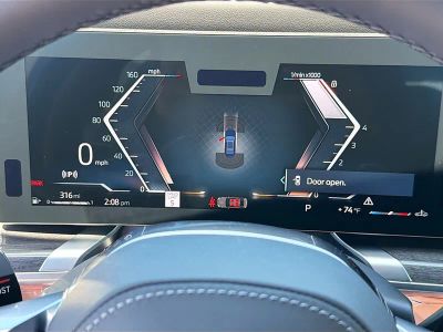 2026 BMW 7 Series — photo 41 view