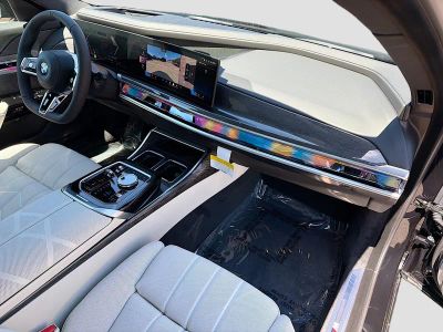 2026 BMW 7 Series — photo 14 view
