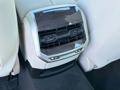 2026 BMW 7 Series — photo 20 view