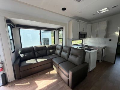 2026 Grand Design Influence - Photo 9