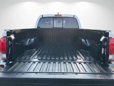 2020 Toyota Tacoma 2WD — photo 11 view