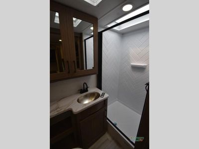 2025 Alliance RV Delta Ultra Lite — photo 42 view