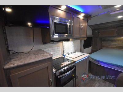 2023 Gulf Stream RV Vista Cruiser — photo 19 view