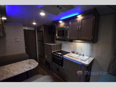 2023 Gulf Stream RV Vista Cruiser — photo 7 view