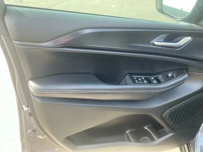 2025 Jeep Grand Cherokee L — photo 15 view
