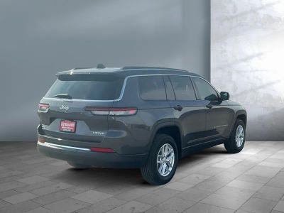 2025 Jeep Grand Cherokee L — engine compartment view