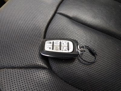 2023 Chrysler Pacifica — photo 15 view