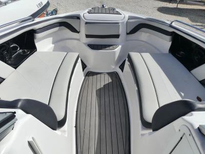 2017 Yamaha Boats 242 Limited S — photo 12 view
