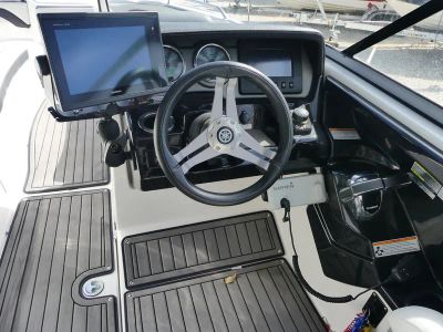 2017 Yamaha Boats 242 Limited S — photo 9 view
