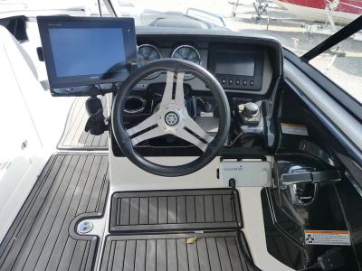 2017 Yamaha Boats 242 Limited S — photo 10 view