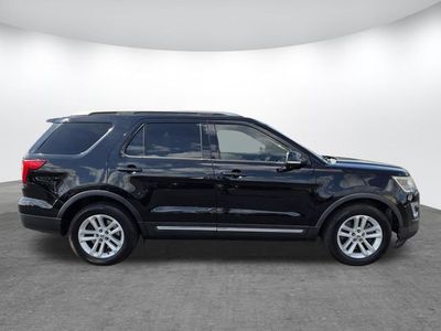 2017 Ford Explorer - Photo 3