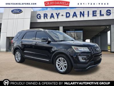 2017 Ford Explorer - Photo 1