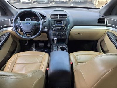 2017 Ford Explorer - Photo 8