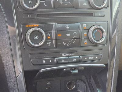 2017 Ford Explorer - Photo 21