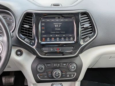 2019 Jeep Cherokee — photo 19 view