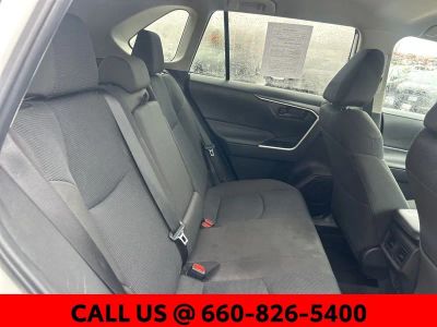 2025 Toyota RAV4 Hybrid - Photo 8