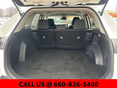 2025 Toyota RAV4 Hybrid - Photo 13