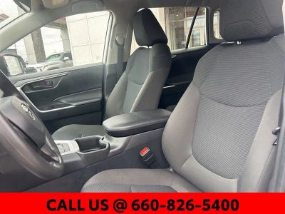 2025 Toyota RAV4 Hybrid - Photo 17