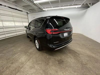 2024 Chrysler Pacifica — interior view
