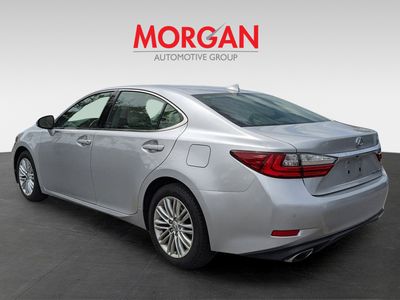 2017 Lexus ES - Photo 5