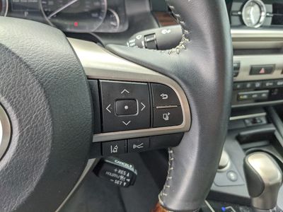 2017 Lexus ES - Photo 28