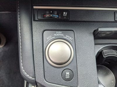 2017 Lexus ES - Photo 24