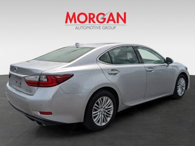 2017 Lexus ES - Photo 7