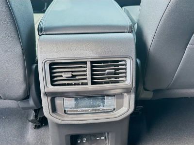 2026 Volkswagen Atlas — photo 19 view