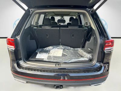 2026 Volkswagen Atlas — photo 21 view