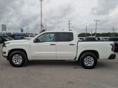 2025 Nissan Frontier - Photo 2