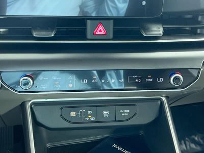 2026 Kia Carnival — photo 26 view