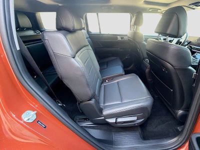 2025 Hyundai Santa Fe — photo 28 view