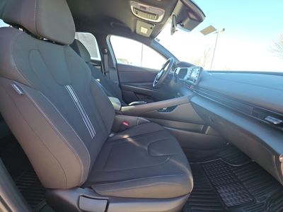 2025 Hyundai Elantra - Photo 15