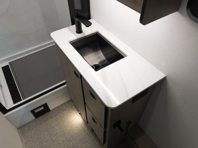 2026 Grand Design LINEAGE SERIES F - Photo 17