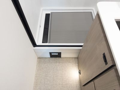 2026 Grand Design LINEAGE SERIES F - Photo 18