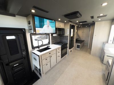 2026 Grand Design LINEAGE SERIES F - Photo 10