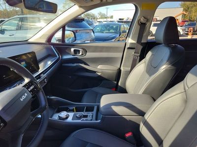 2026 Kia Sorento Hybrid — photo 8 view