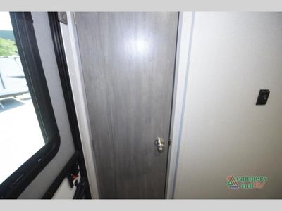 2026 Coachmen RV Catalina Legacy — photo 16 view