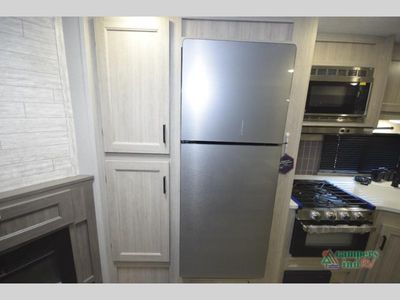 2026 Coachmen RV Catalina Legacy — photo 22 view