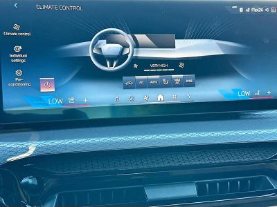2026 BMW 3 Series — photo 13 view