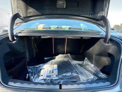 2026 BMW 3 Series — photo 21 view