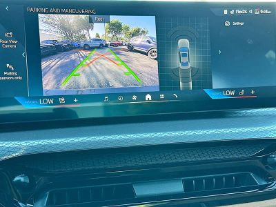 2026 BMW 3 Series — photo 11 view