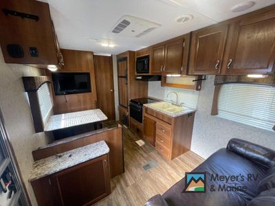 2017 Prime Time RV Avenger - Photo 6